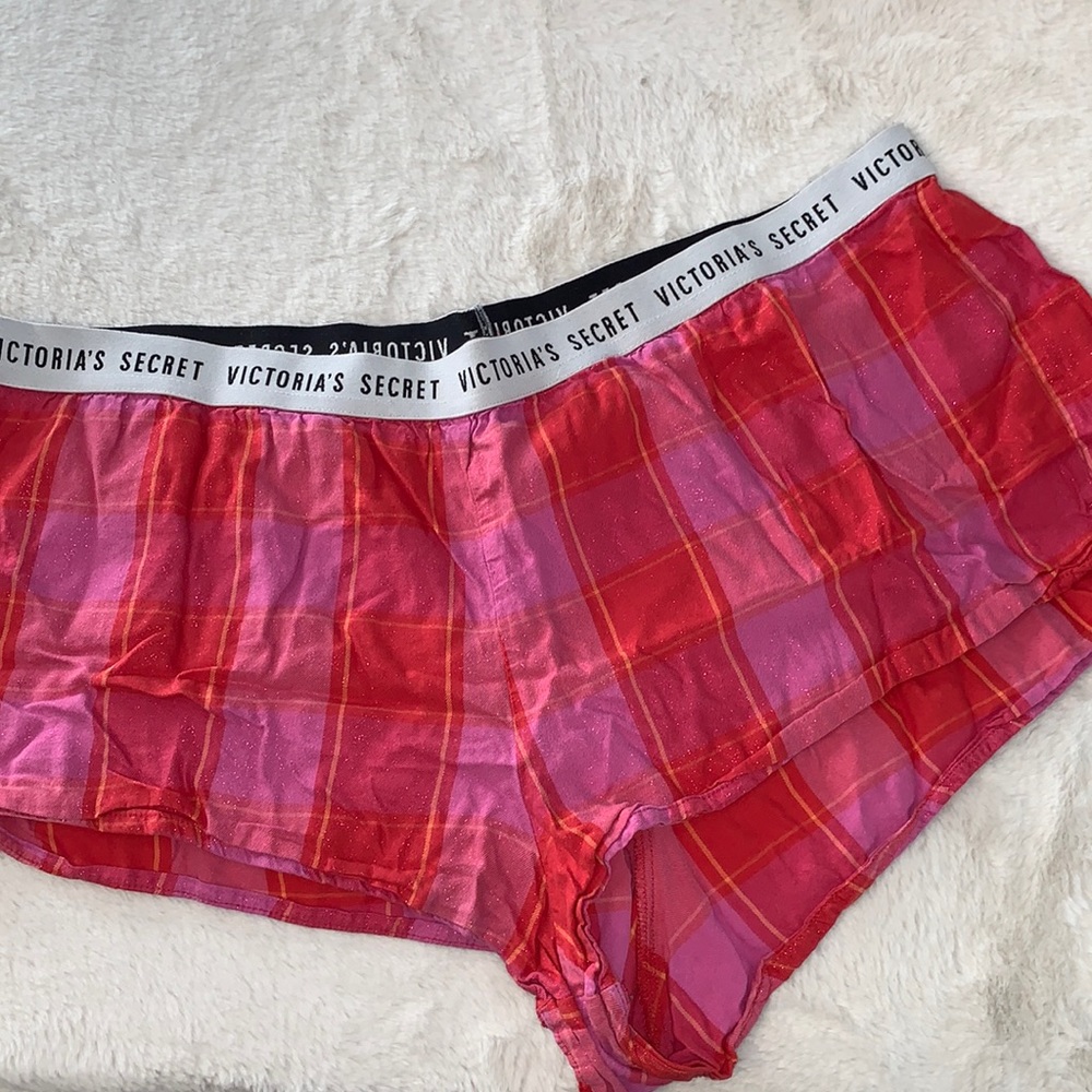 XL Victoria’s Secret sleep plaid pajama shorts